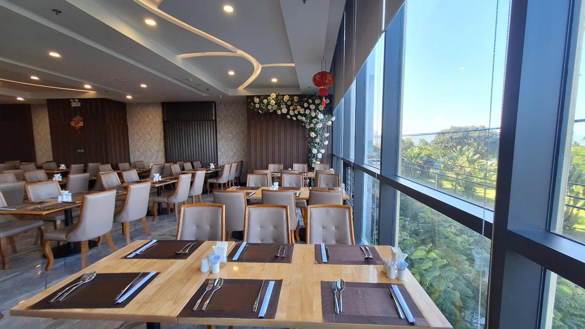 Vesna Hotel Nha Trang Exteriör bild