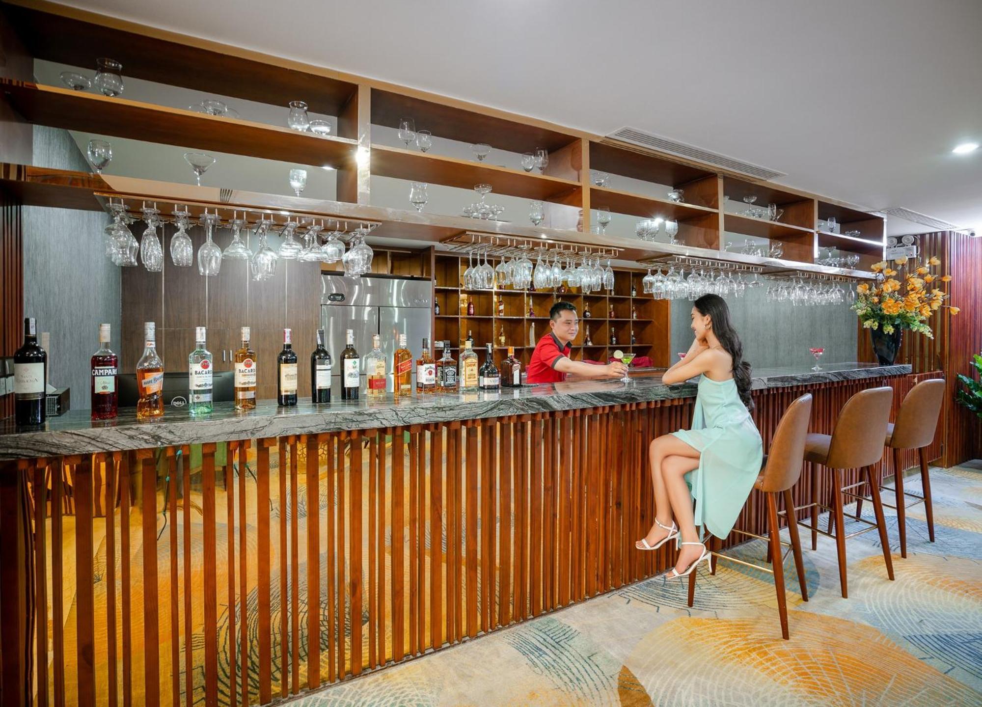 Vesna Hotel Nha Trang Exteriör bild